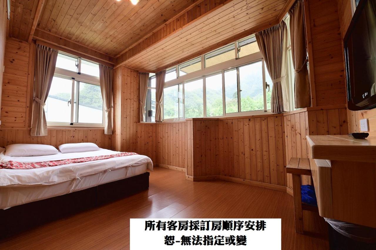 溪頭桂竹山莊民宿 Лугу Екстериор снимка